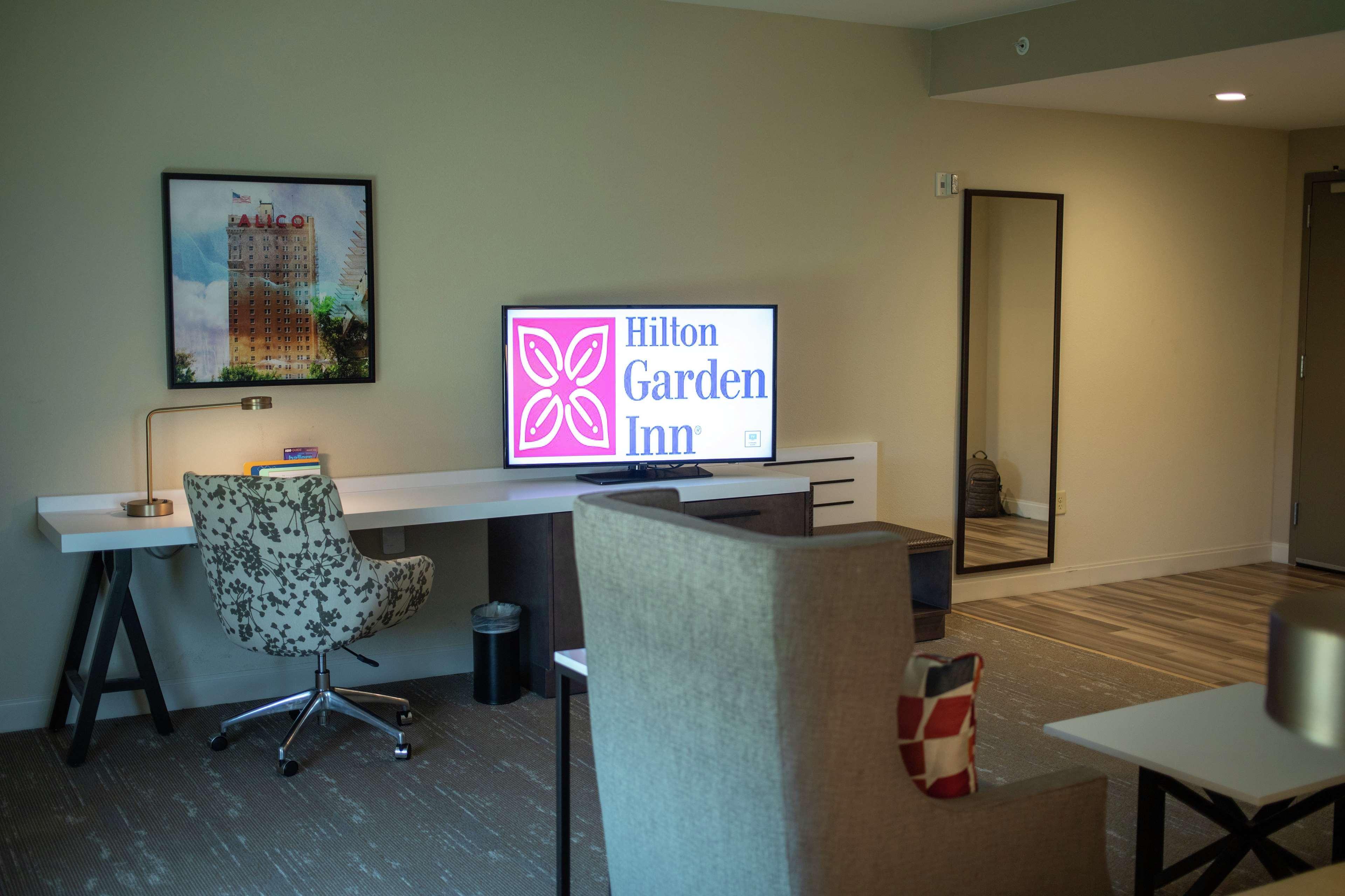 Hilton Garden Inn Уэйко Экстерьер фото