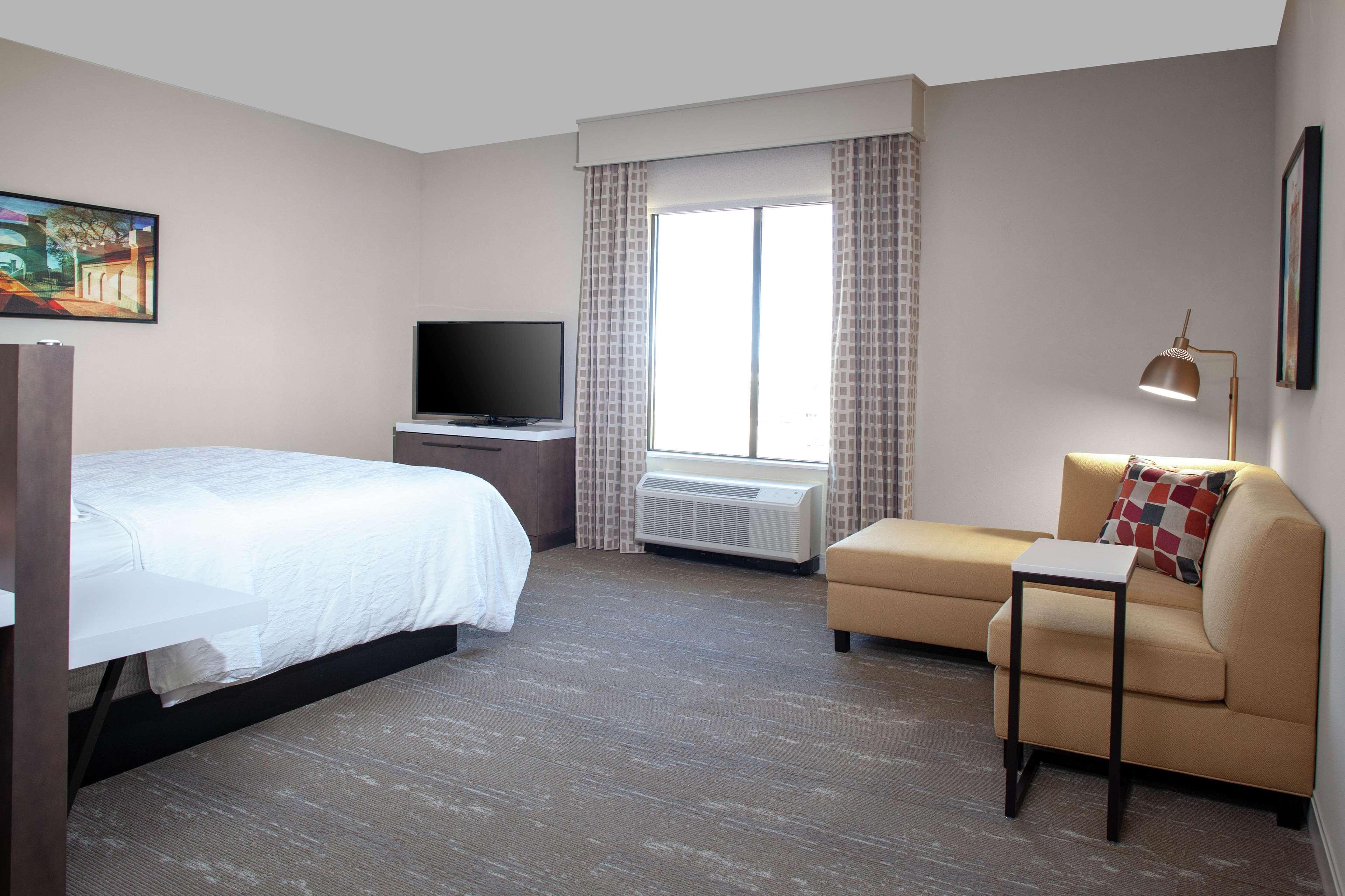Hilton Garden Inn Уэйко Экстерьер фото