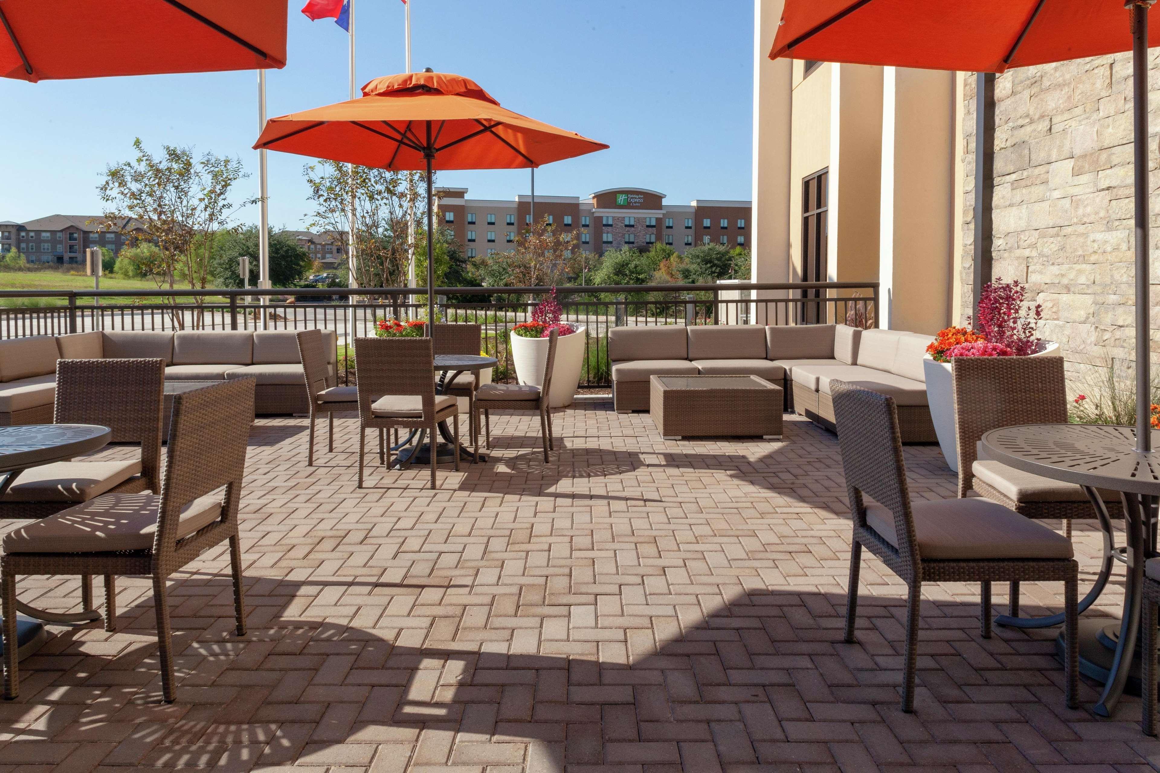 Hilton Garden Inn Уэйко Экстерьер фото