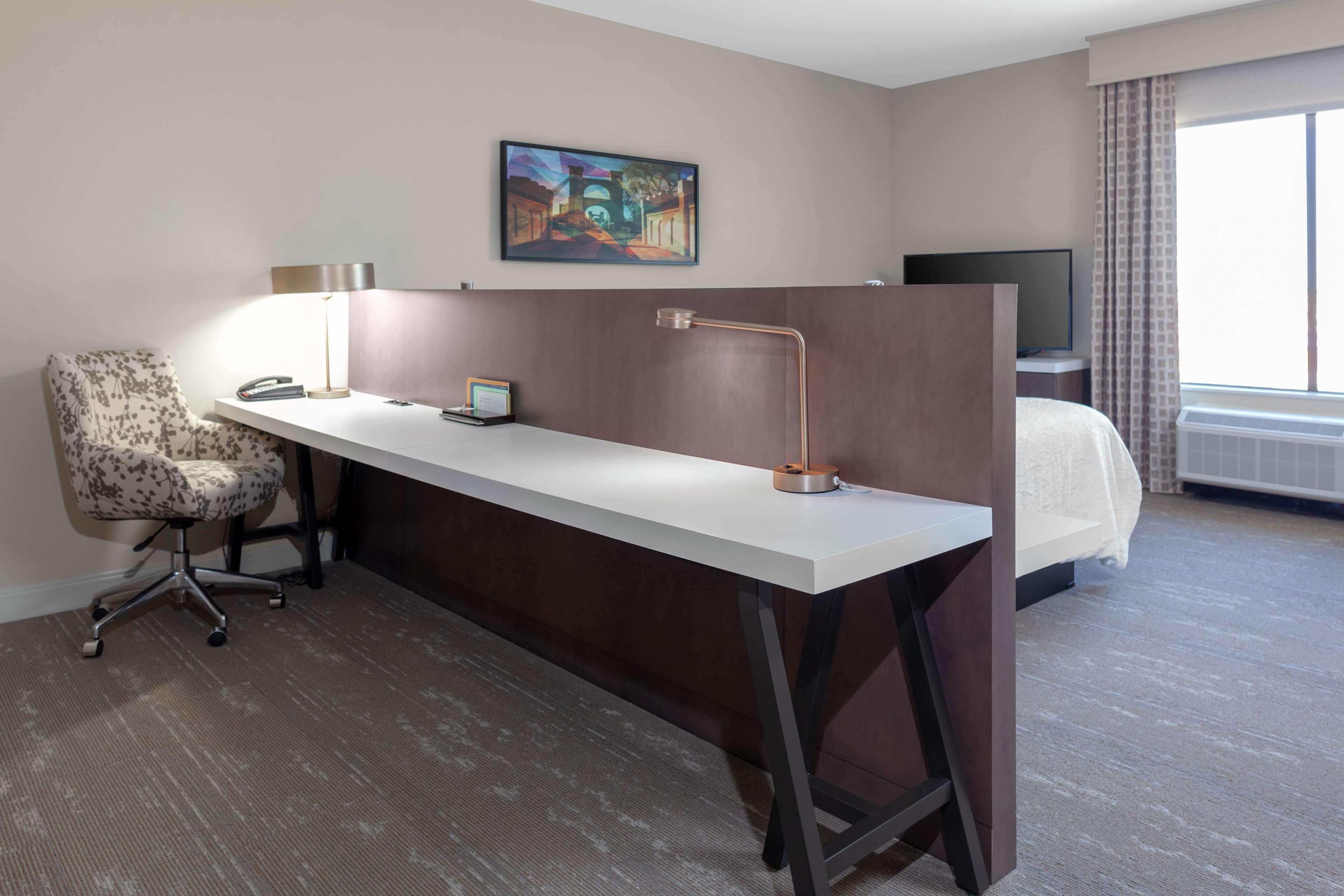 Hilton Garden Inn Уэйко Экстерьер фото
