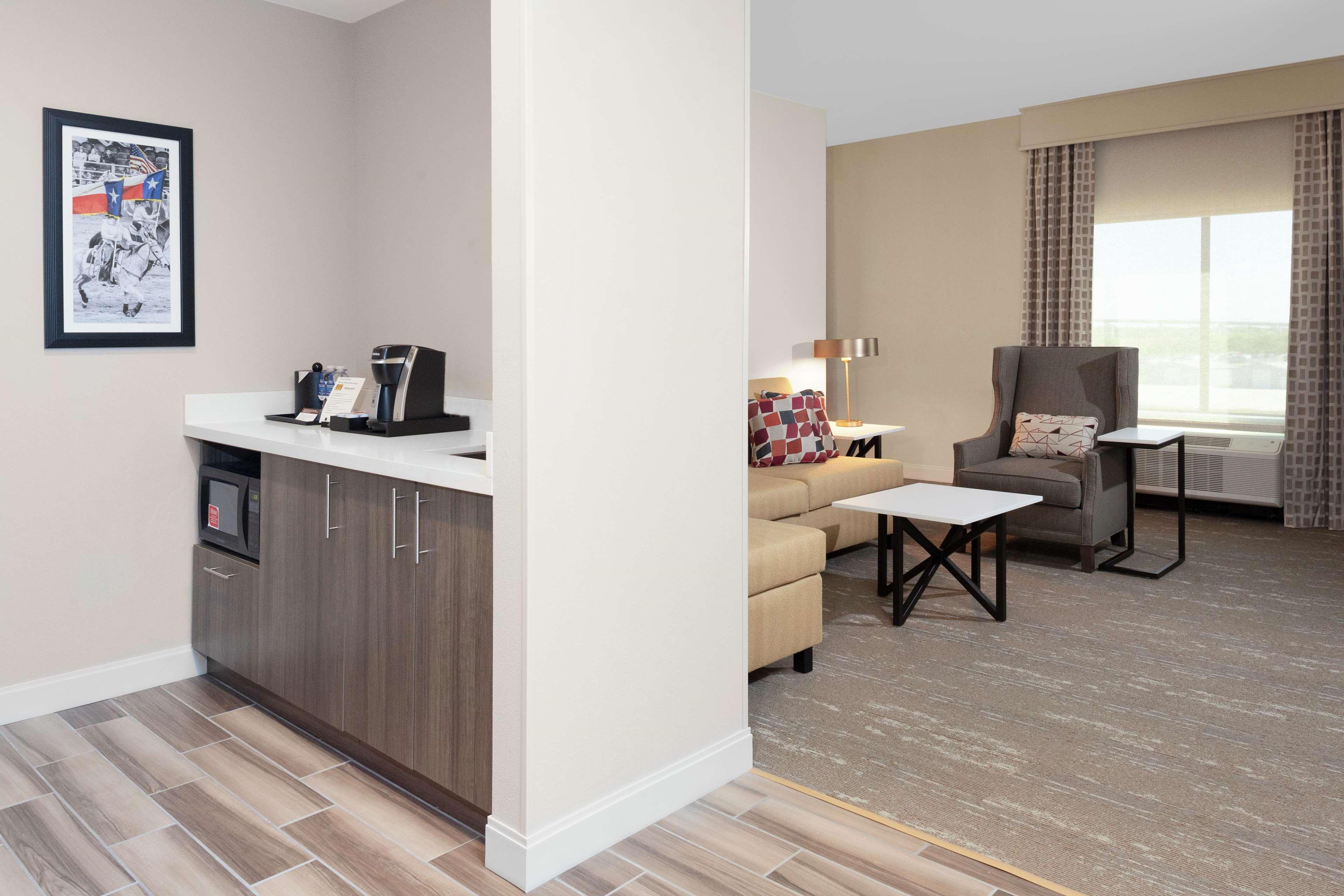 Hilton Garden Inn Уэйко Экстерьер фото