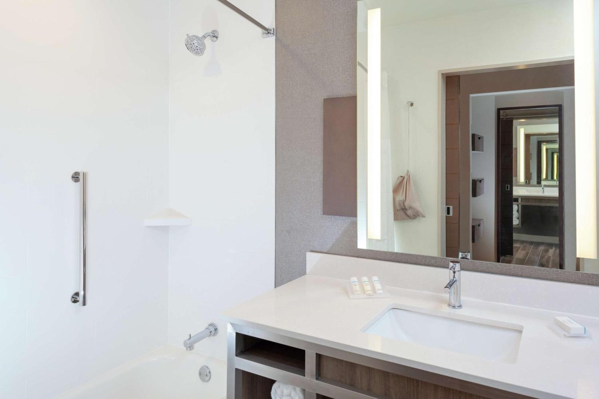 Hilton Garden Inn Уэйко Экстерьер фото